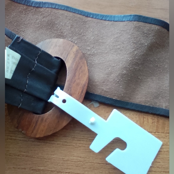 Vintage Brown Leather Hand Painted Wooden O-ring Asymmetrical Belt Size S/M - Picture 4 of 9